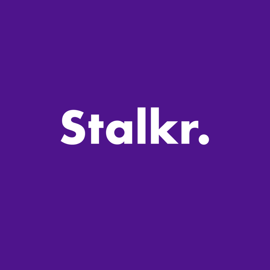 Logo Stalkr en blanc sur fond violet